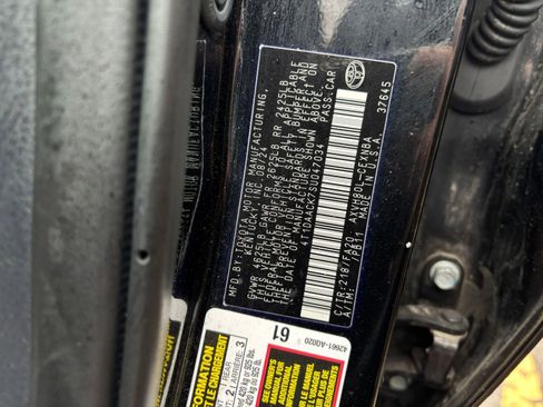 Used 2025 Toyota Camry LE FWD image 29