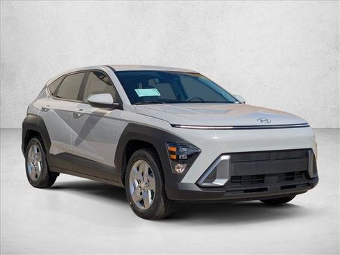 New 2026 Hyundai Kona SE image 7