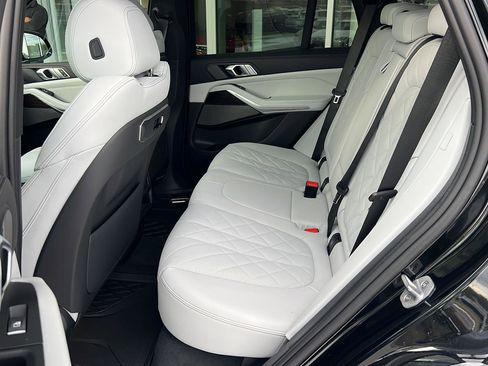 New 2026 BMW X5 xDrive40i w/ M Sport Package AWD/4WD image 11