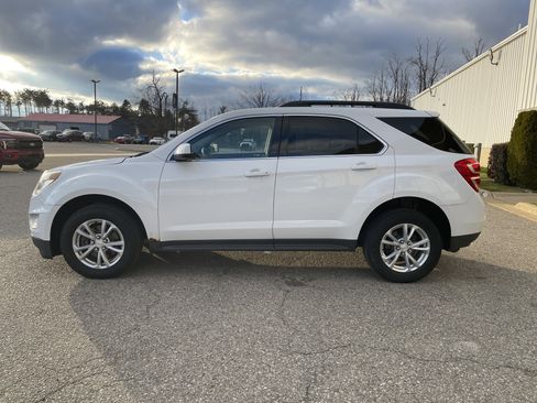 Used 2017 Chevrolet Equinox LT w/ Convenience Package image 7