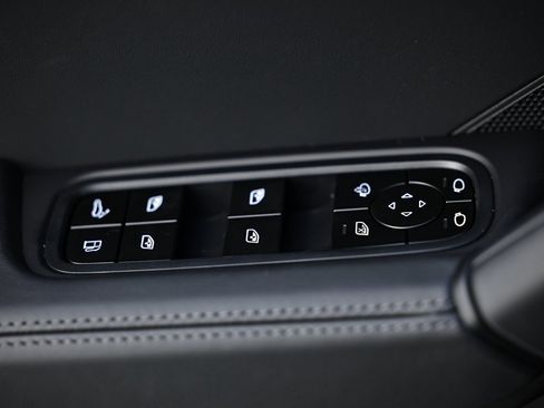 New 2026 Porsche Cayenne Turbo image 20