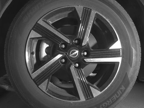 Used 2025 Nissan Sentra SV image 12