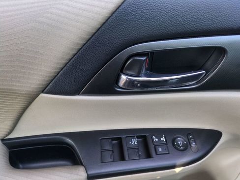 Used 2015 Honda Accord LX image 12