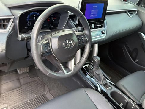 Certified 2024 Toyota Corolla Cross XLE w/ Convenience Package AWD/4WD image 4