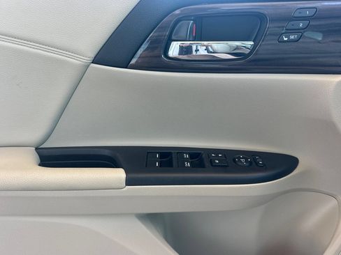 Used 2016 Honda Accord EX-L image 12