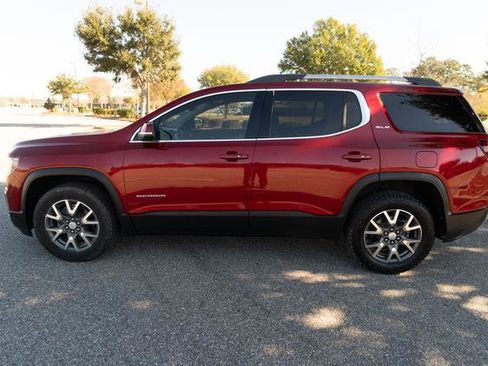 Used 2021 GMC Acadia SLE w/ Driver Convenience Package image 6