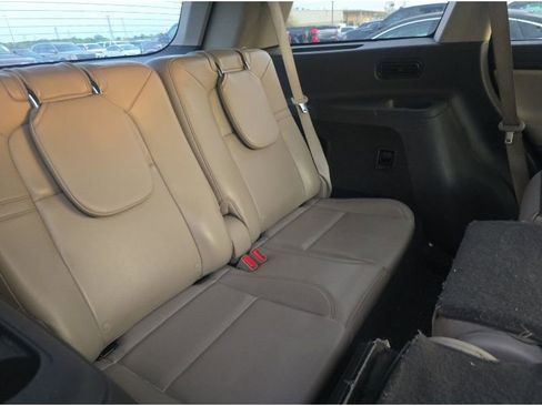 Used 2021 Lincoln Aviator 2WD w/ Class IV Trailer Tow Package image 18