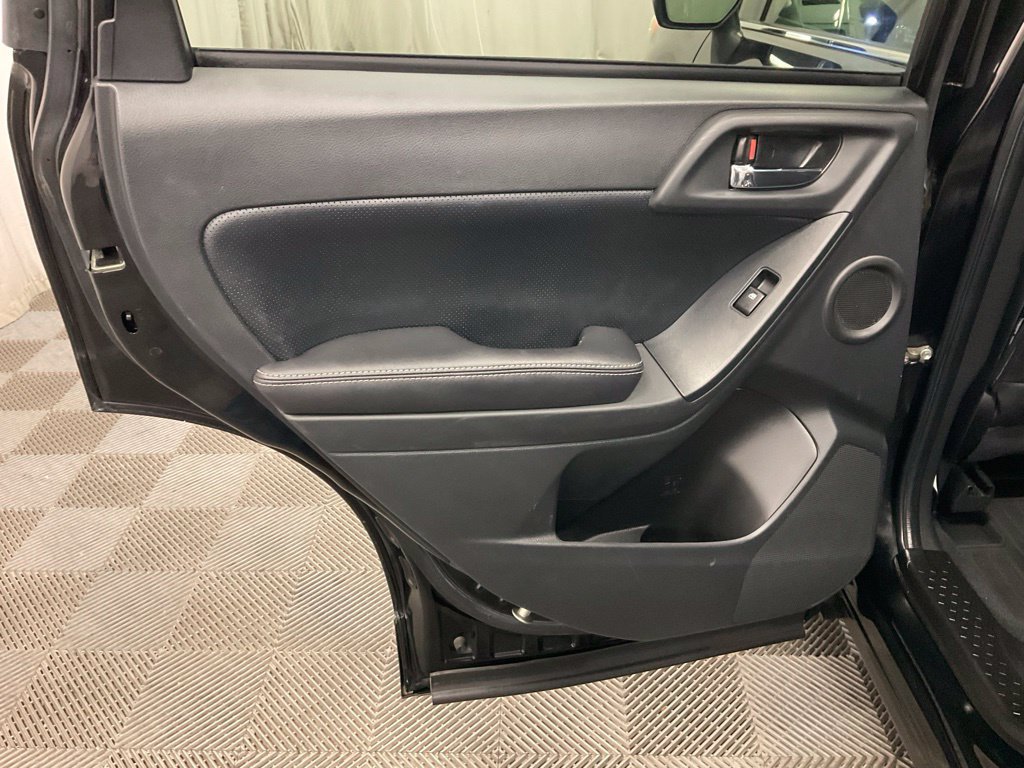 Used 2014 Subaru Forester 2.5i Touring w/ Popular Package #2 AWD/4WD image 27