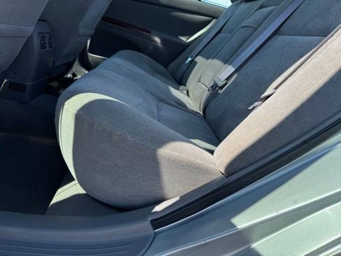 Used 2003 Toyota Camry XLE image 10