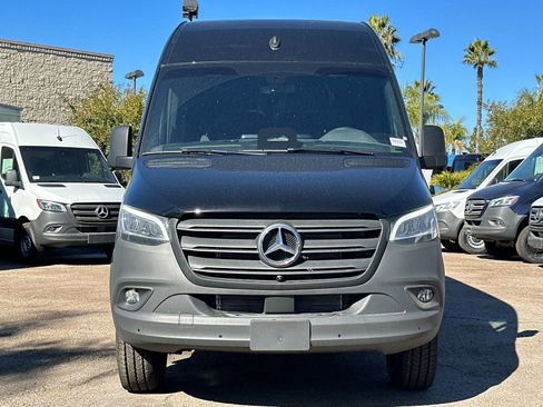 New 2025 Mercedes-Benz Sprinter 2500 image 8