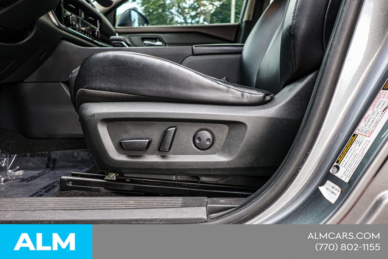 Used 2023 Nissan Rogue SV w/ SV Premium Package FWD image 19