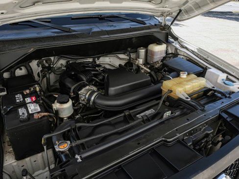 Used 2020 Nissan NV 2500 SV image 45