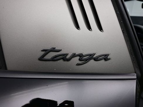 Certified 2022 Porsche 911 50th Anniversary Edition image 24