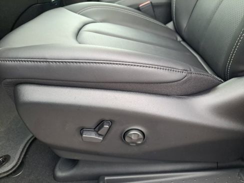 New 2026 Chrysler Pacifica Select image 11