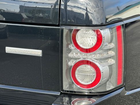 Used 2011 Land Rover Range Rover Autobiography AWD/4WD image 36