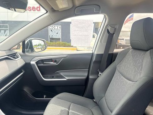 Used 2024 Toyota RAV4 XLE FWD image 22