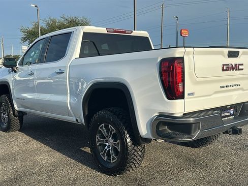 Used 2025 GMC Sierra 1500 SLT RWD image 12