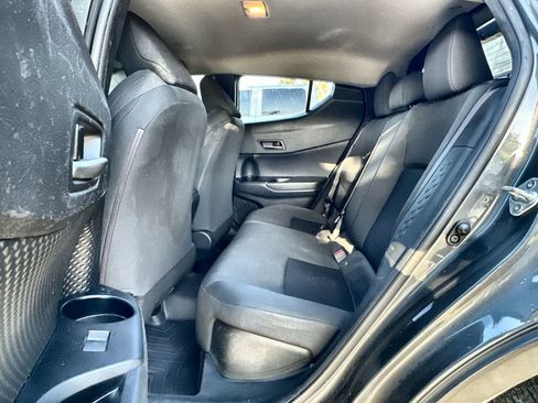 Used 2020 Toyota C-HR LE image 13