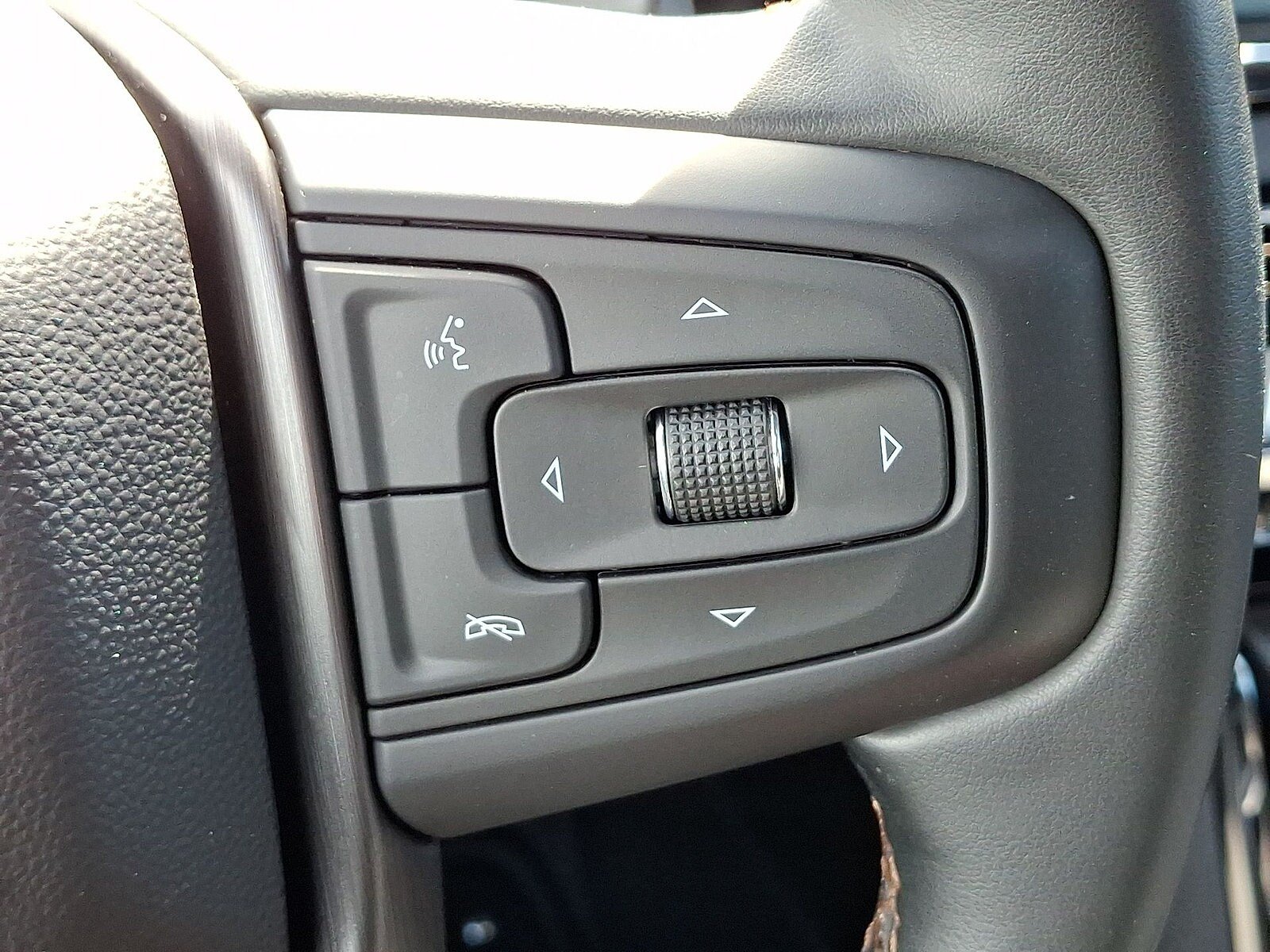 Used 2023 GMC Sierra 1500 AT4 w/ AT4 Premium Package AWD/4WD image 18