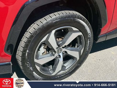 Used 2023 Toyota RAV4 SE w/ Weather & Moonroof Package AWD/4WD image 10