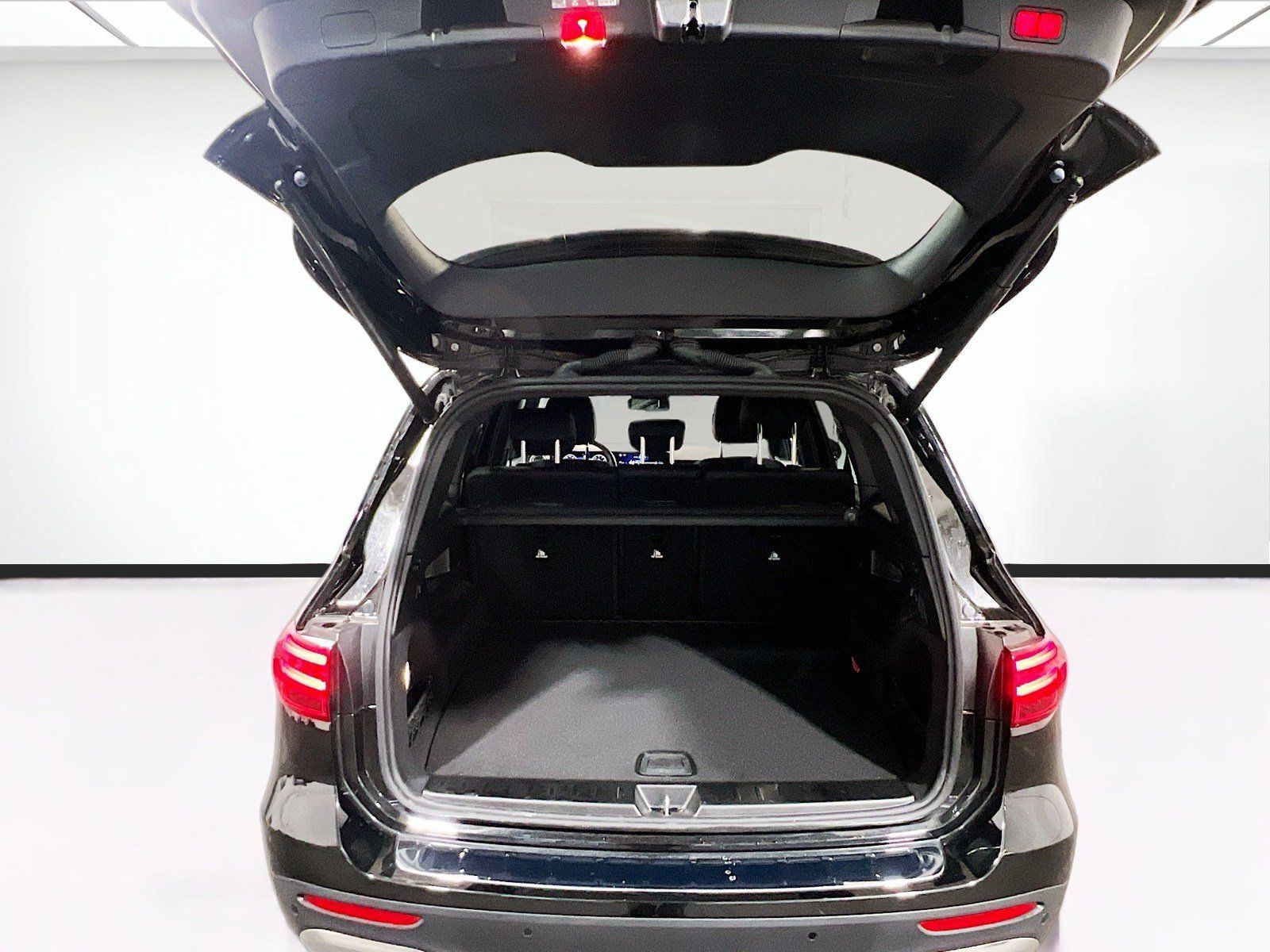 Used 2024 Mercedes-Benz GLB 250 image 18
