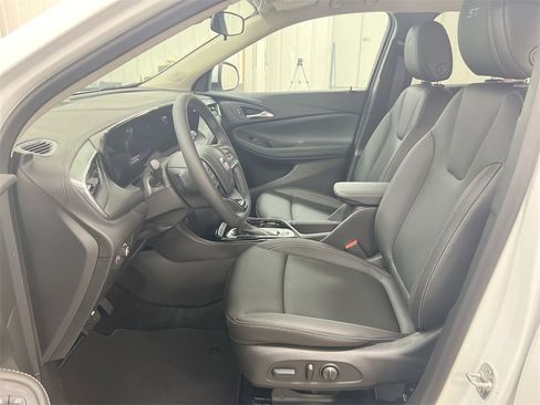Used 2024 Buick Encore GX Sport Touring w/ Comfort Package image 18