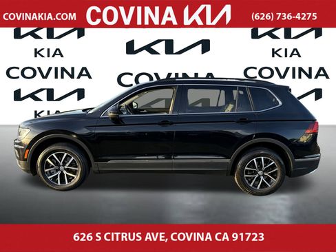 Used 2021 Volkswagen Tiguan SE w/ Panoramic Sunroof Package image 5