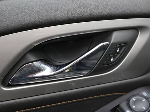 Used 2019 Chevrolet Traverse LT w/ LPO, Floor Liner Package image 39