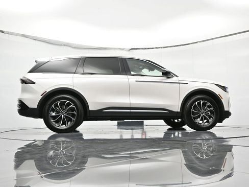 New 2026 Lincoln Nautilus Premier image 52