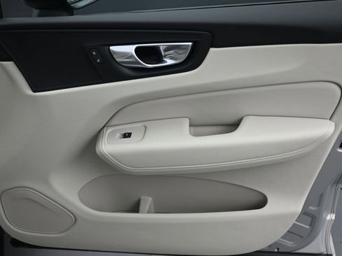 Certified 2024 Volvo XC60 B5 Plus AWD/4WD image 14