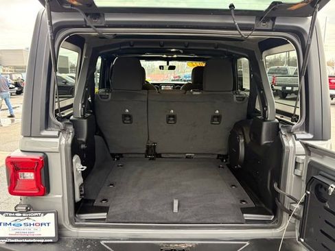 Used 2022 Jeep Wrangler Unlimited Sport image 30