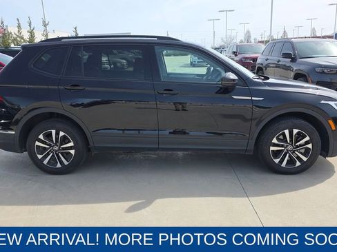 Used 2024 Volkswagen Tiguan S image 6