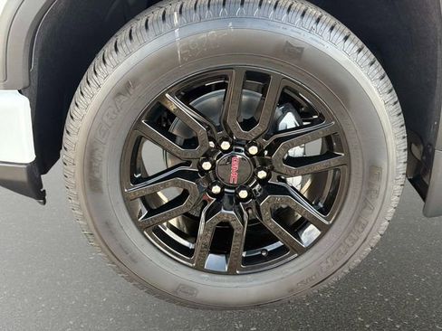 New 2026 GMC Sierra 1500 Elevation AWD/4WD image 10