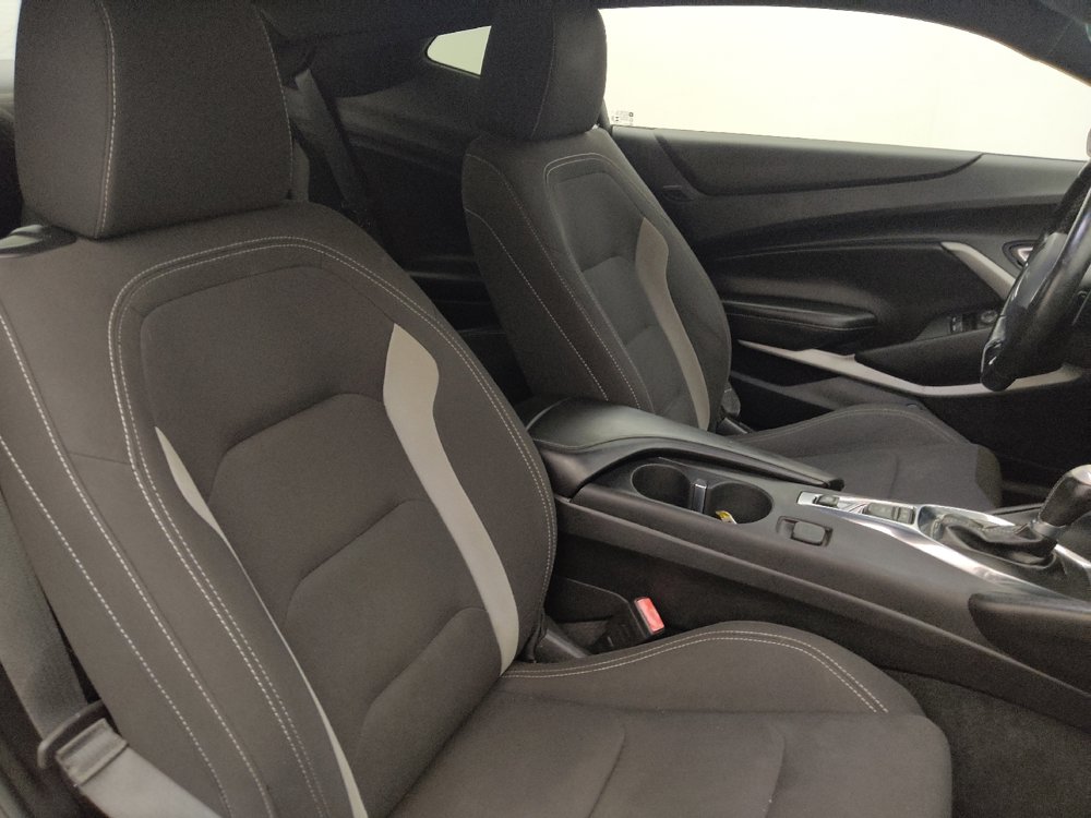 Used 2019 Chevrolet Camaro LT RWD image 21