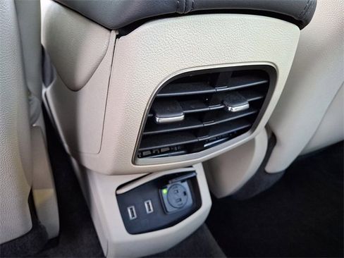 Used 2017 Lincoln MKZ Select w/ Select Plus Package image 11