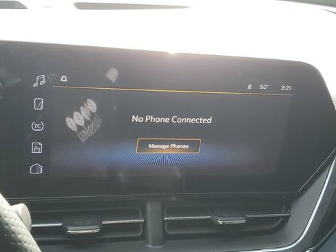 Used 2025 Chevrolet Trax RS w/ Driver Confidence Package image 26