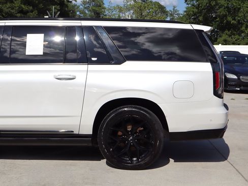 Used 2021 Cadillac Escalade ESV Sport Platinum AWD/4WD image 6