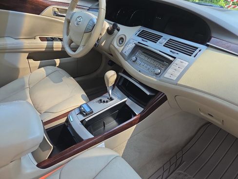 Used 2008 Toyota Avalon XLS image 19