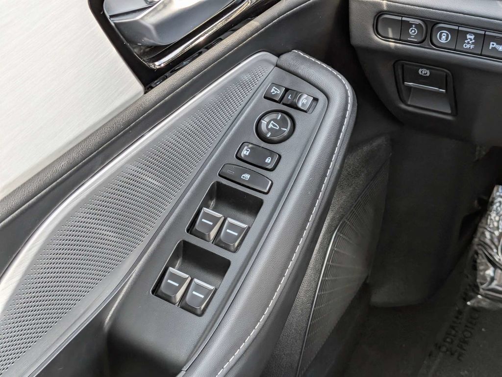 Used 2025 Acura MDX w/ Technology Package FWD image 21