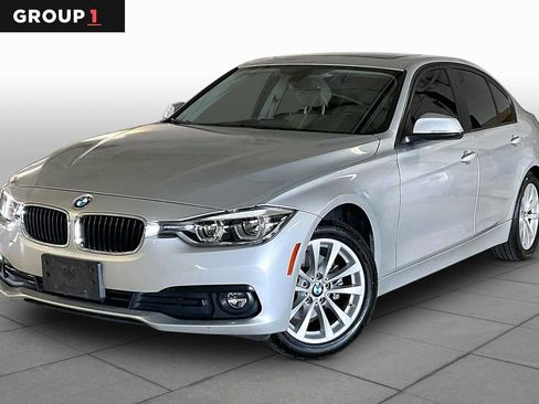 Used 2018 BMW 320i Sedan w/ Convenience Package RWD image 1