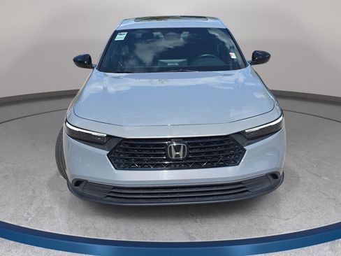 Used 2024 Honda Accord Sport image 2