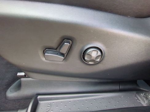 New 2026 Chrysler Voyager LX image 17