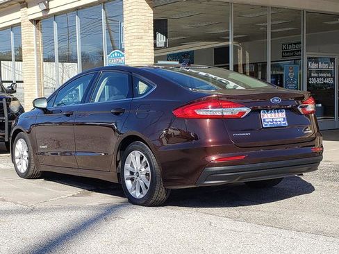 Used 2019 Ford Fusion SE image 3