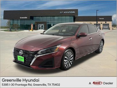 Used 2023 Nissan Altima 2.5 SV
