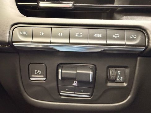 Used 2022 Cadillac Escalade Sport Platinum image 26