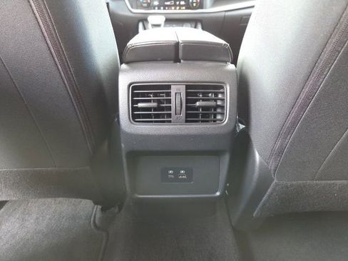 Used 2023 Nissan Rogue SV AWD/4WD image 22