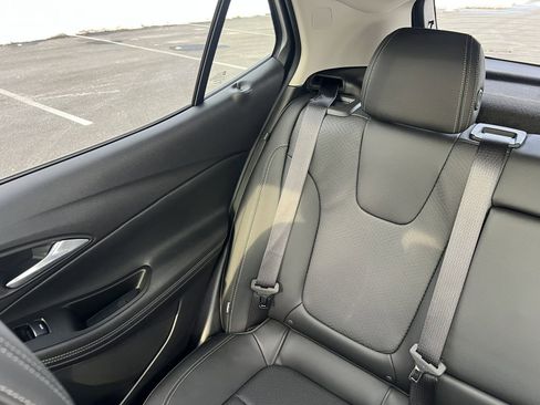 Used 2023 Buick Encore GX Essence w/ Experience Buick Package image 17