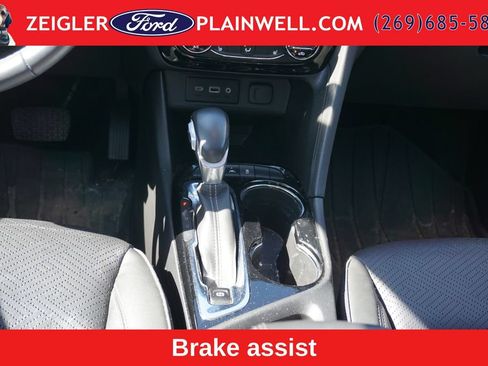 Used 2023 Buick Encore GX Essence w/ Experience Buick Package AWD/4WD image 16