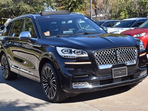 Certified 2022 Lincoln Aviator Black Label w/ Class IV Trailer Tow Package image 4