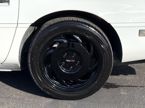 Used 1996 Chevrolet Corvette Coupe image 33